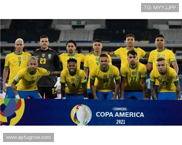 李刚仁：球队表现不佳应接受批评 与巴西队较量对我们具有积极意义