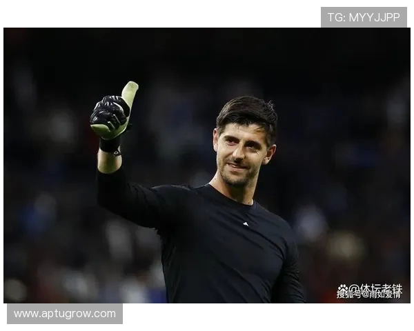 特瓦斯回应库尔图瓦质疑称皇马球员动辄指责黑幕引发争议风波不断